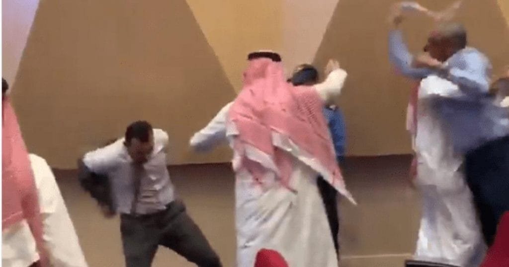 القبض على مستشار قانوني مصري