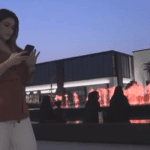 المرأة السعودية تحصل على مزيد من الحرية فشاهد سيدات يتجولن في شوارع المملكة بدون حجاب المرأة السعودية