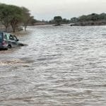 الدفاع المدني: 10 آلاف غرامة لمن يعبر السيول أثناء جريانها الدفاع المدني