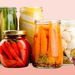 فوائد مذهلة لتناول الأطعمة المخمرة يومياً من ضمنها تقوية المناعة فوائد مذهلة لتناول الأطعمة المخمرة يومياً من ضمنها تقوية المناعة