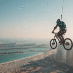 الرياضات المغامرة في دبي تجربة فريدة لمحبي التحدي والإثارة الرياضات المغامرة في دبي