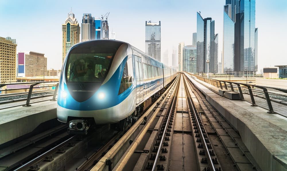كم تكلفة المواصلات في دبي؟ تكلفة المواصلات في دبي