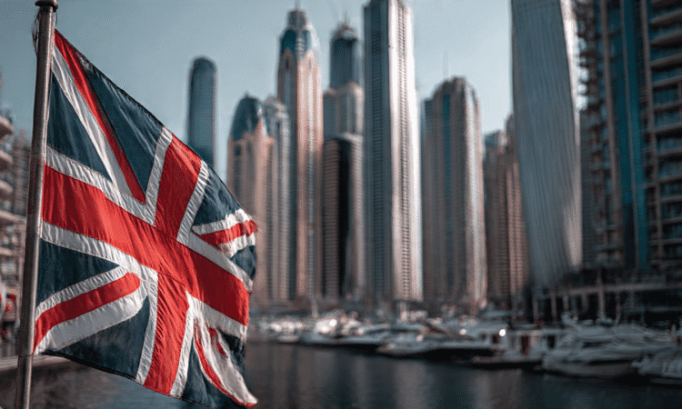 ما هي شروط ومتطلبات فيزا دبي من بريطانيا 2025؟ فيزا دبي من بريطانيا 2025
